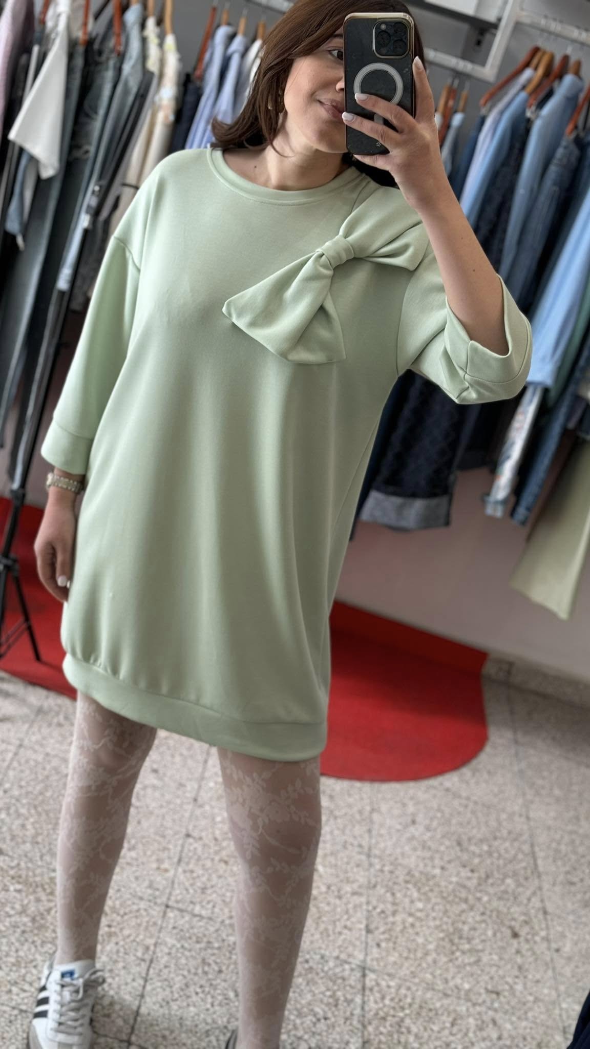 Sweatshirt Dress with Bow in Green