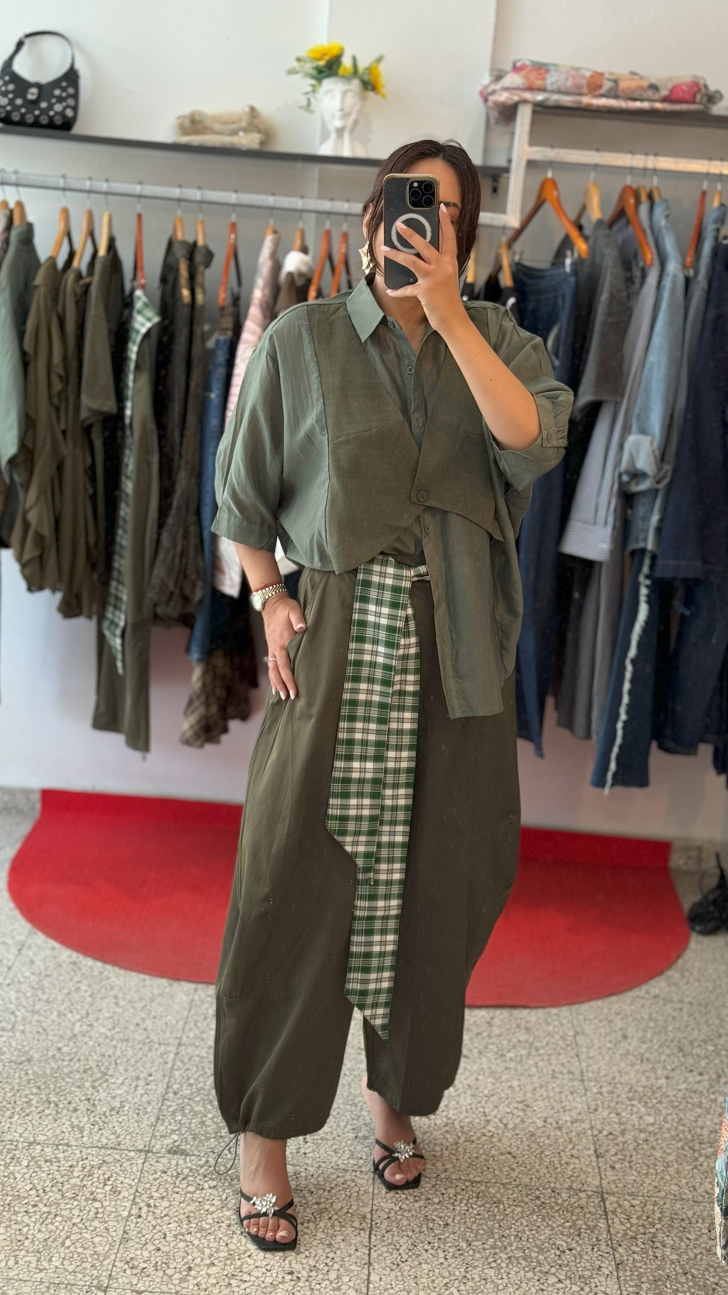Relaxed Trousers in Khaki