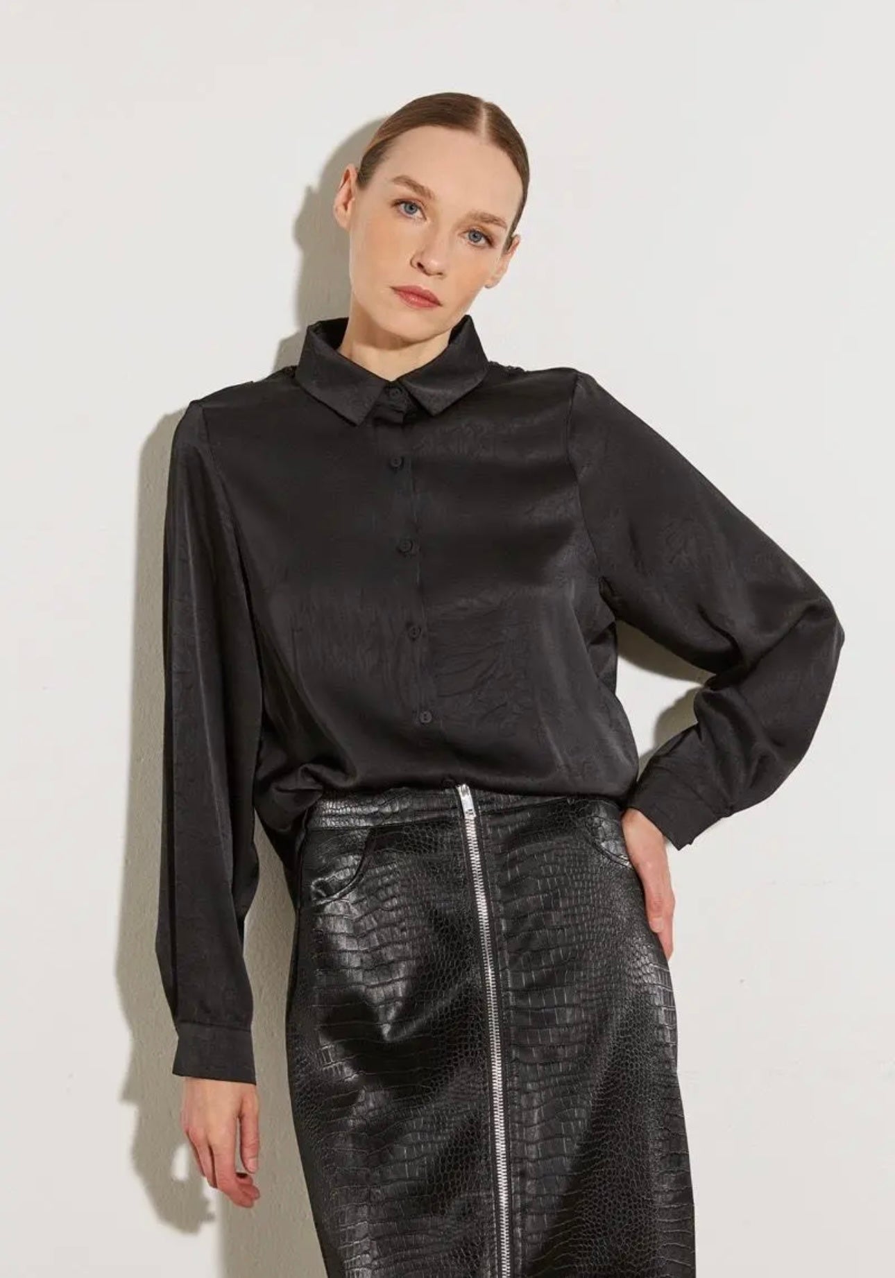 Shirt with Lace Back in Black