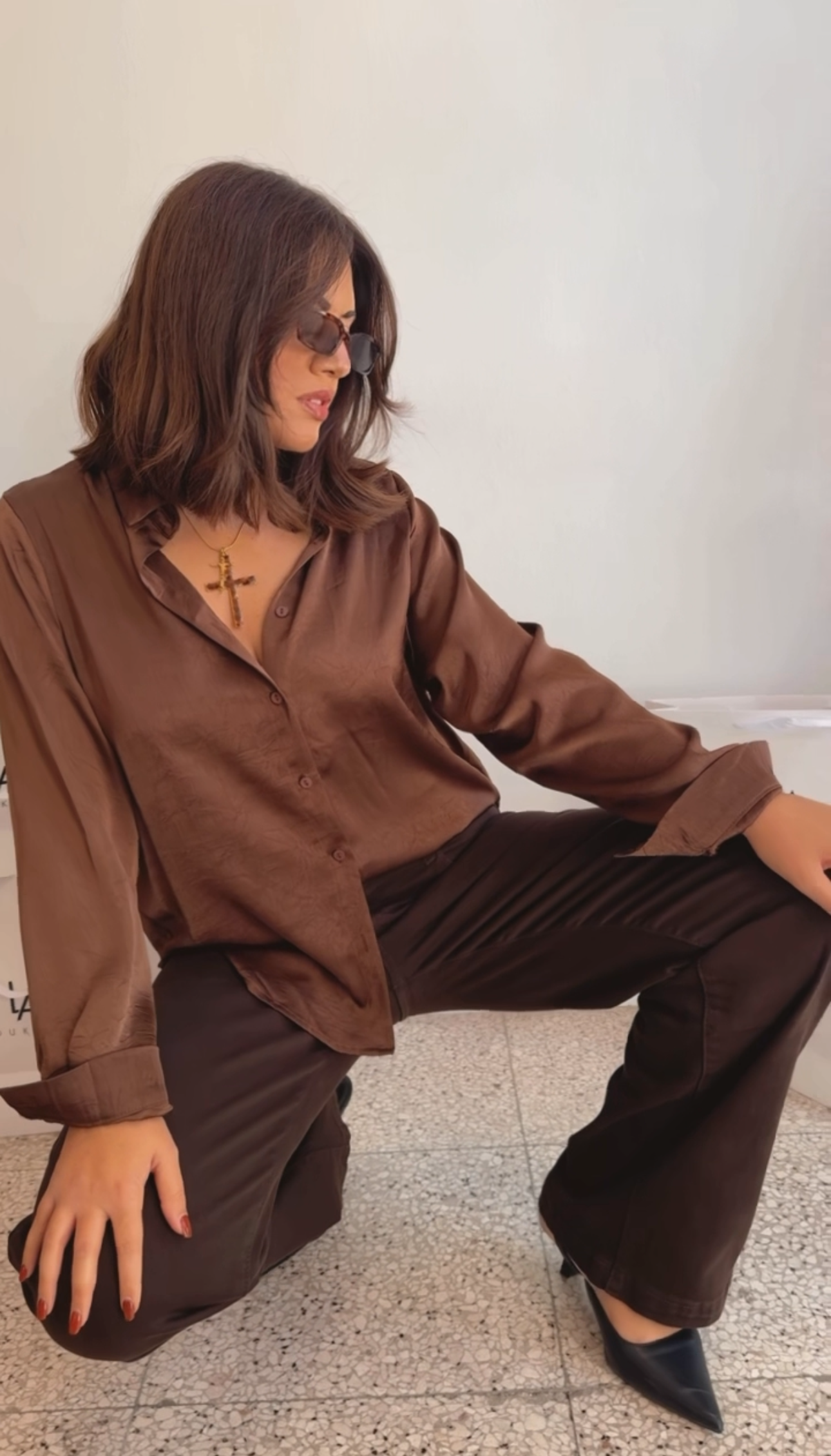 Shirt with Lace Back in Brown
