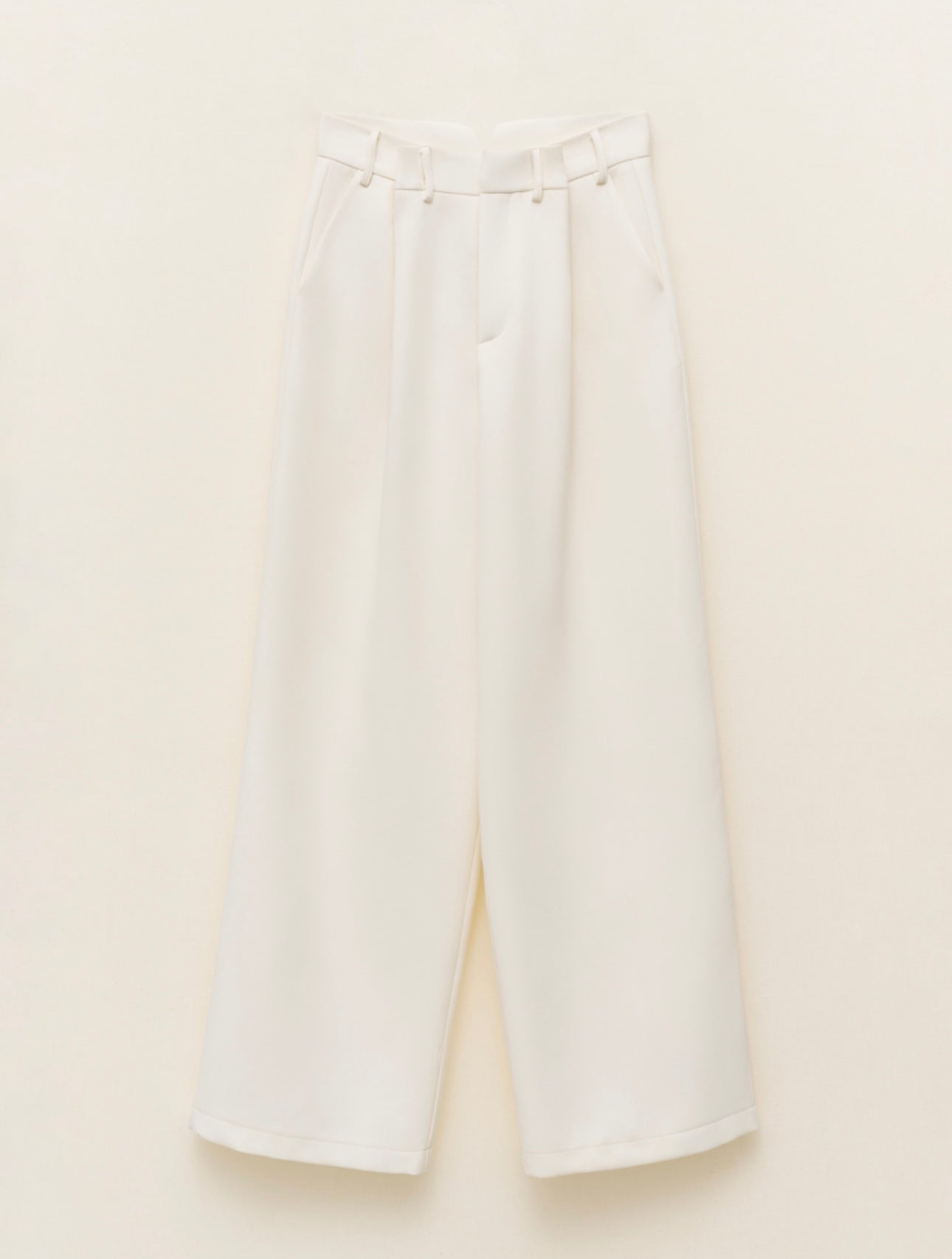 Suit Set with Bow Back in White