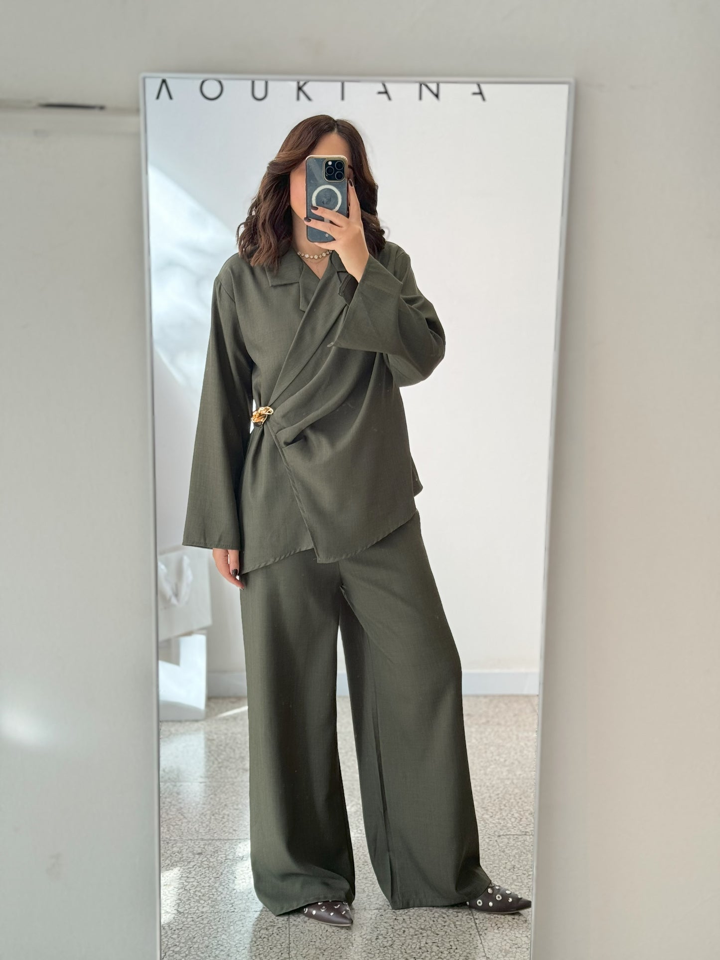 Set in Khaki