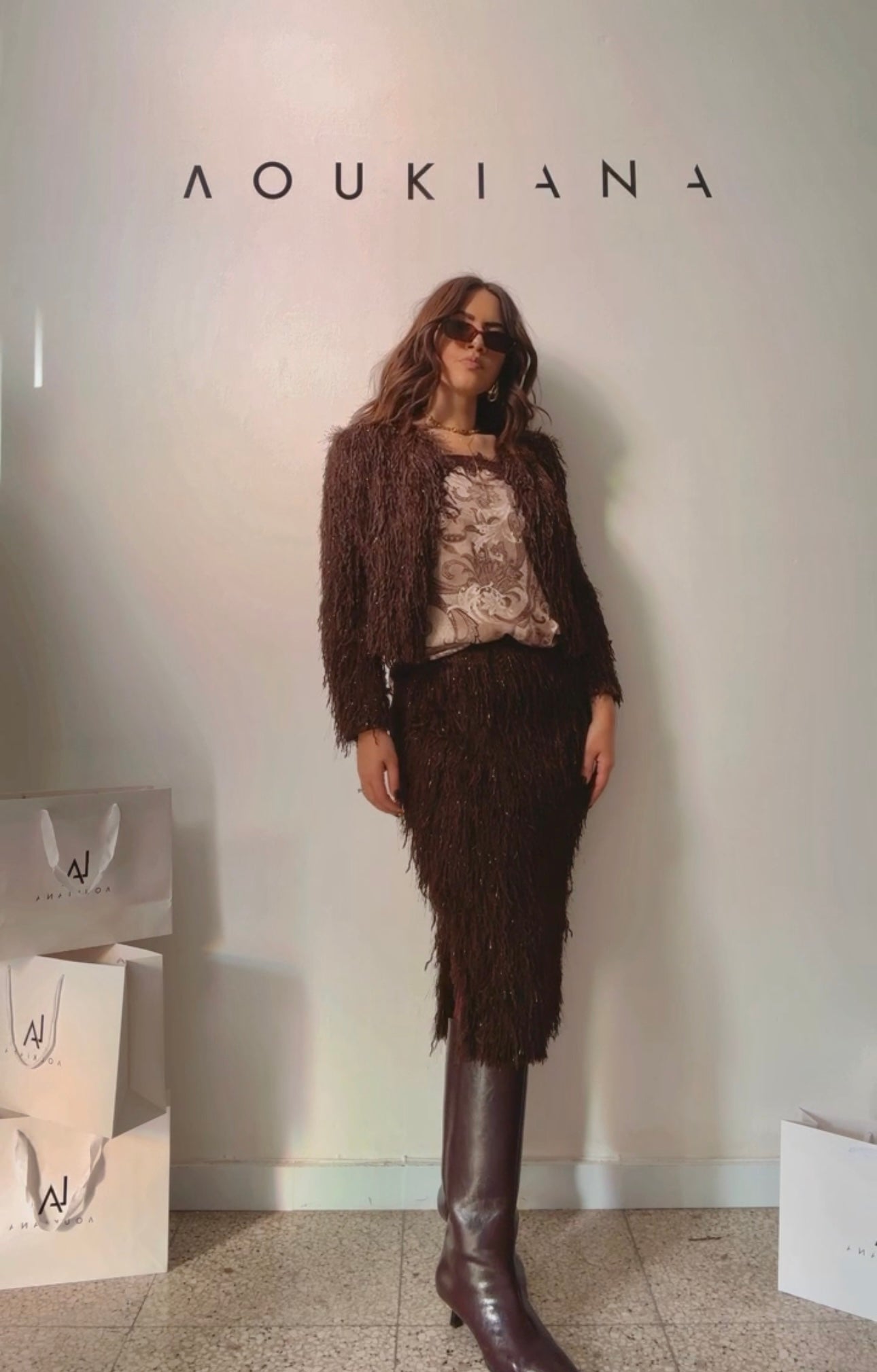 Feather-Fringe Set in Brown
