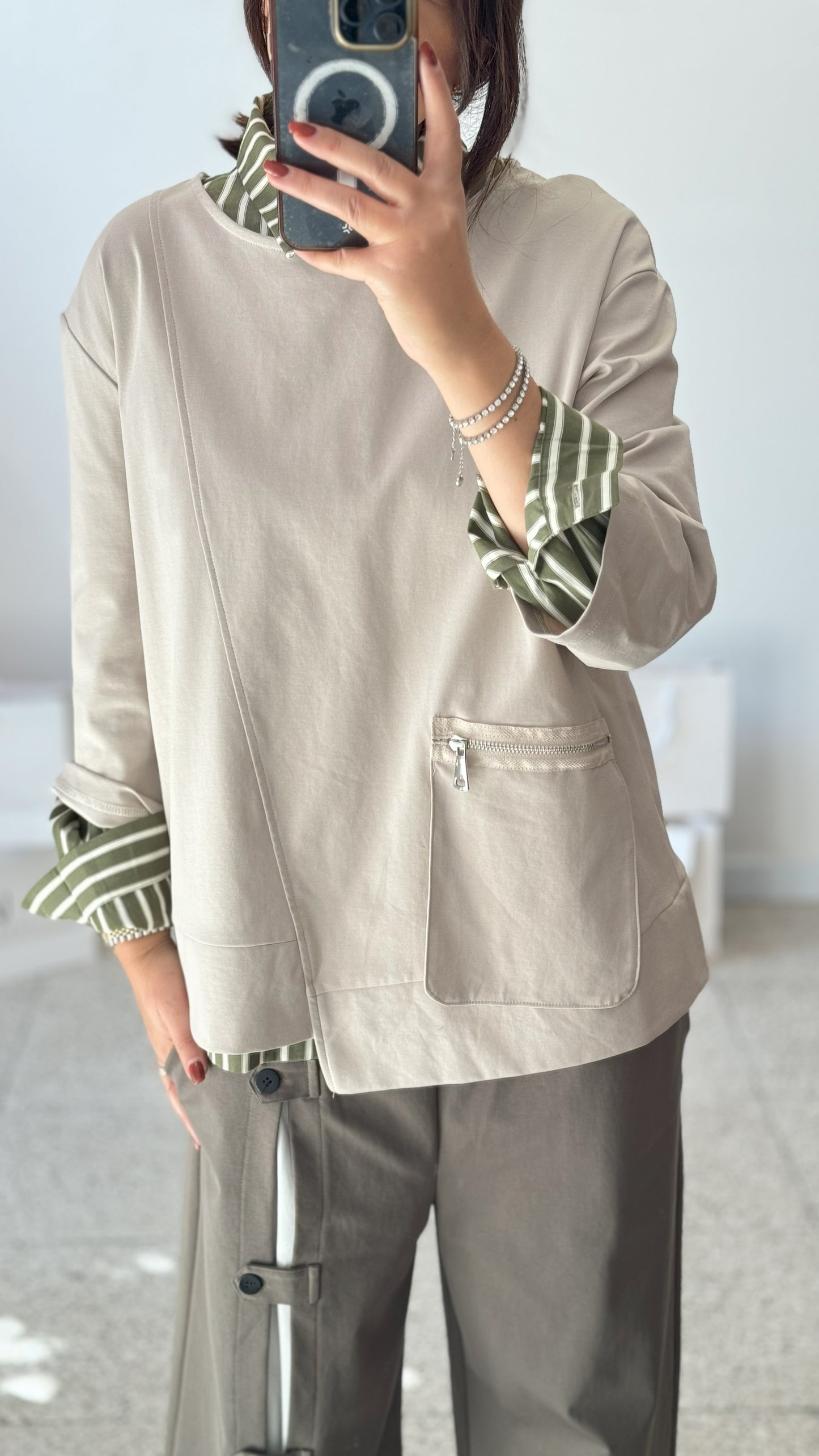 Top with Pocket in Cream