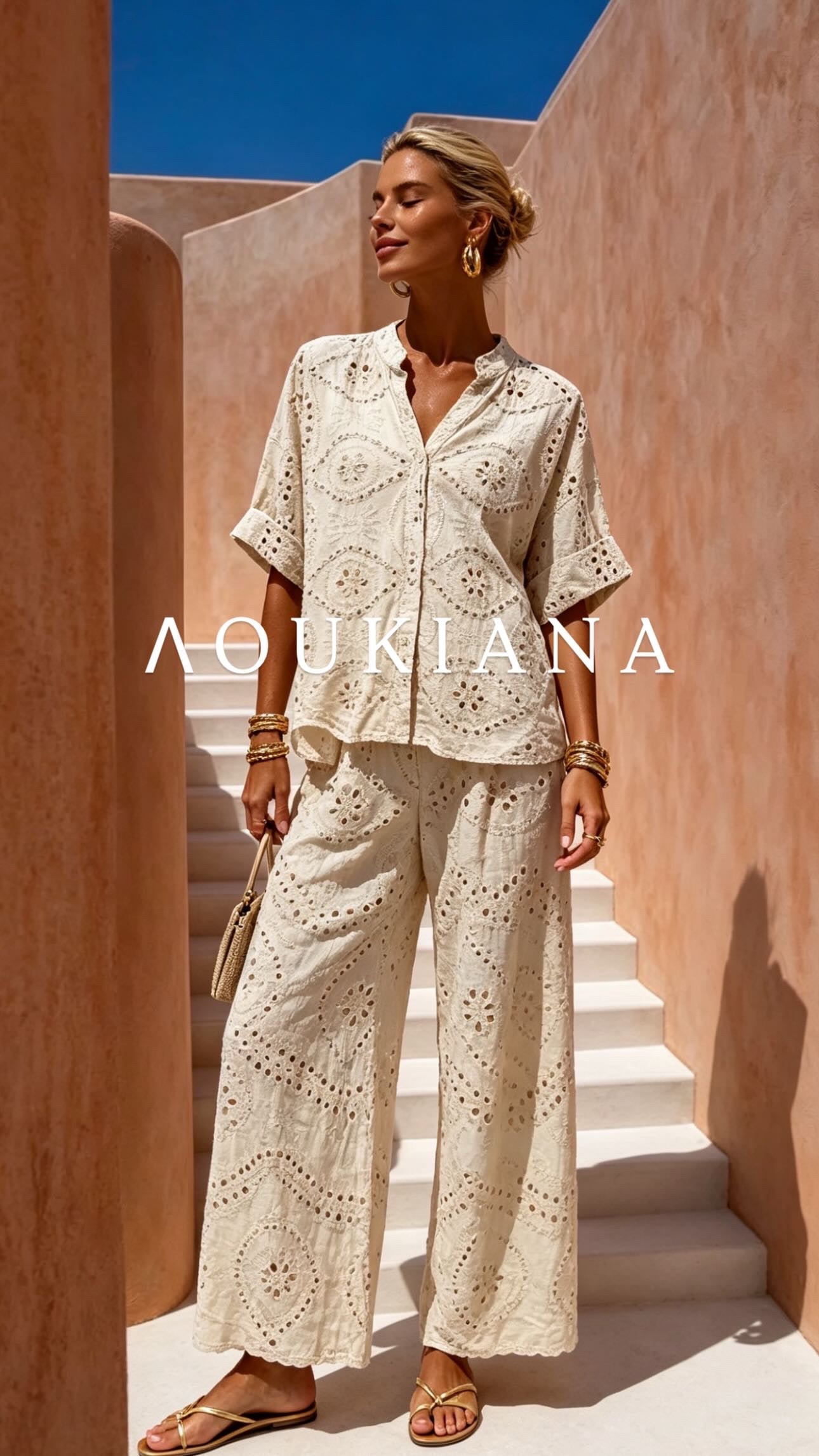Lace set in ecru colour