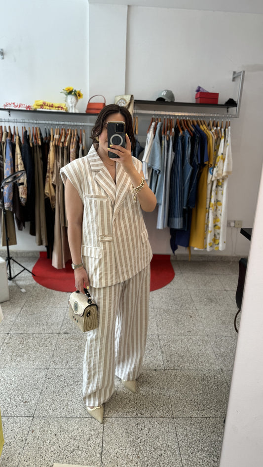 Set in Beige Stripe