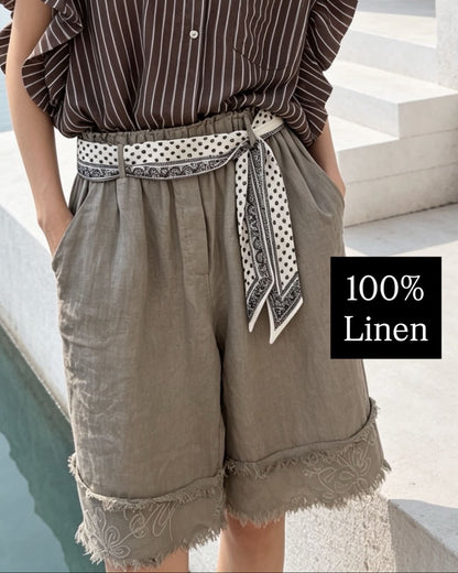Bermuda Shorts in Taupe
