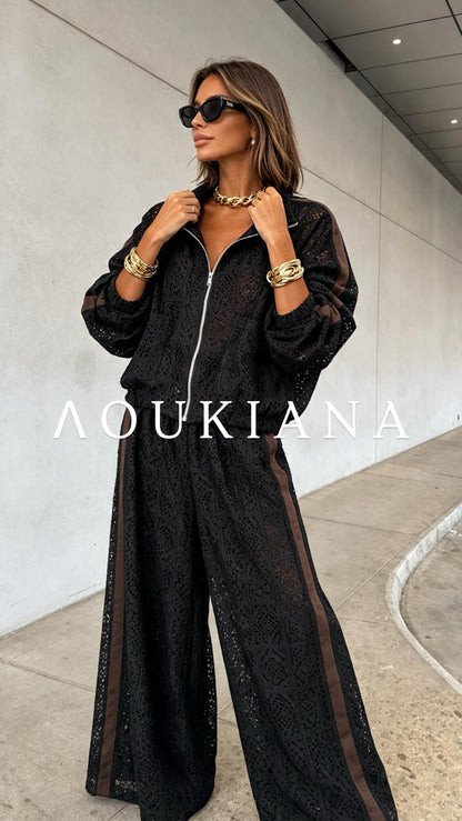Lace set in black colour