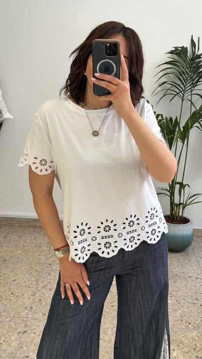 Broderie T-Shirt in White