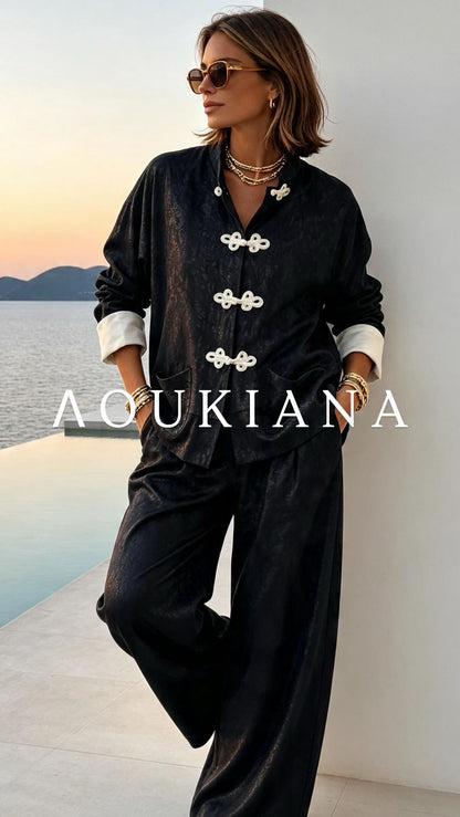Elegant set in black colour