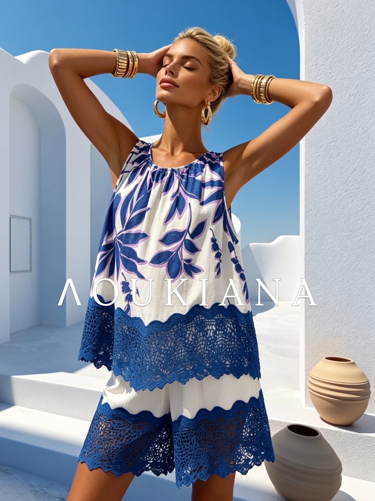 Lace set with blue details