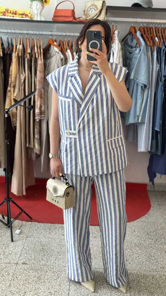 Set in Blue Stripe