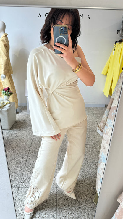 One-Shoulder Top in White