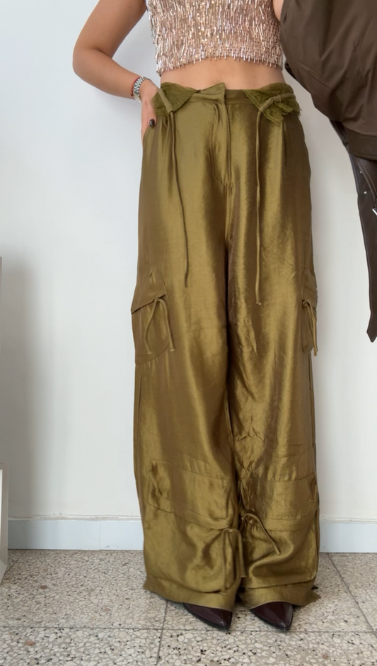 Relaxed Trousers in Gold