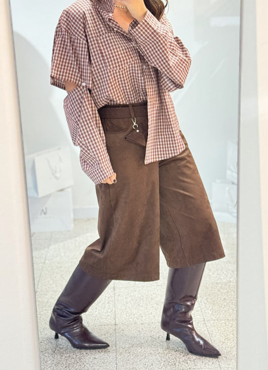 Suede Bermouda Trousers in Brown