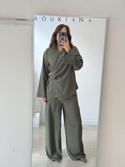 Set in Khaki