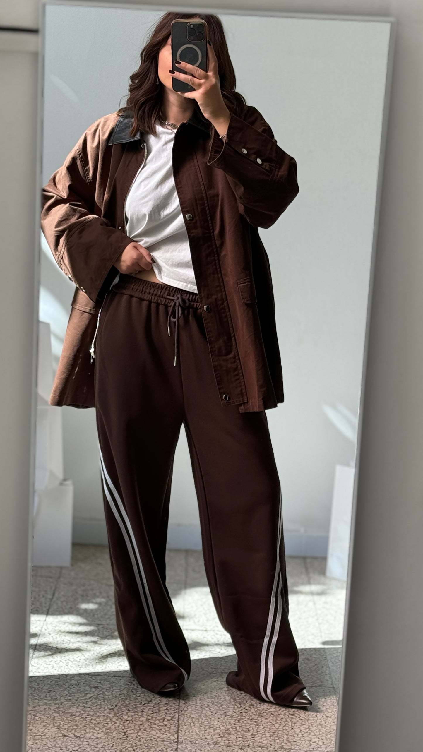 Wide Leg Joggers in Brown