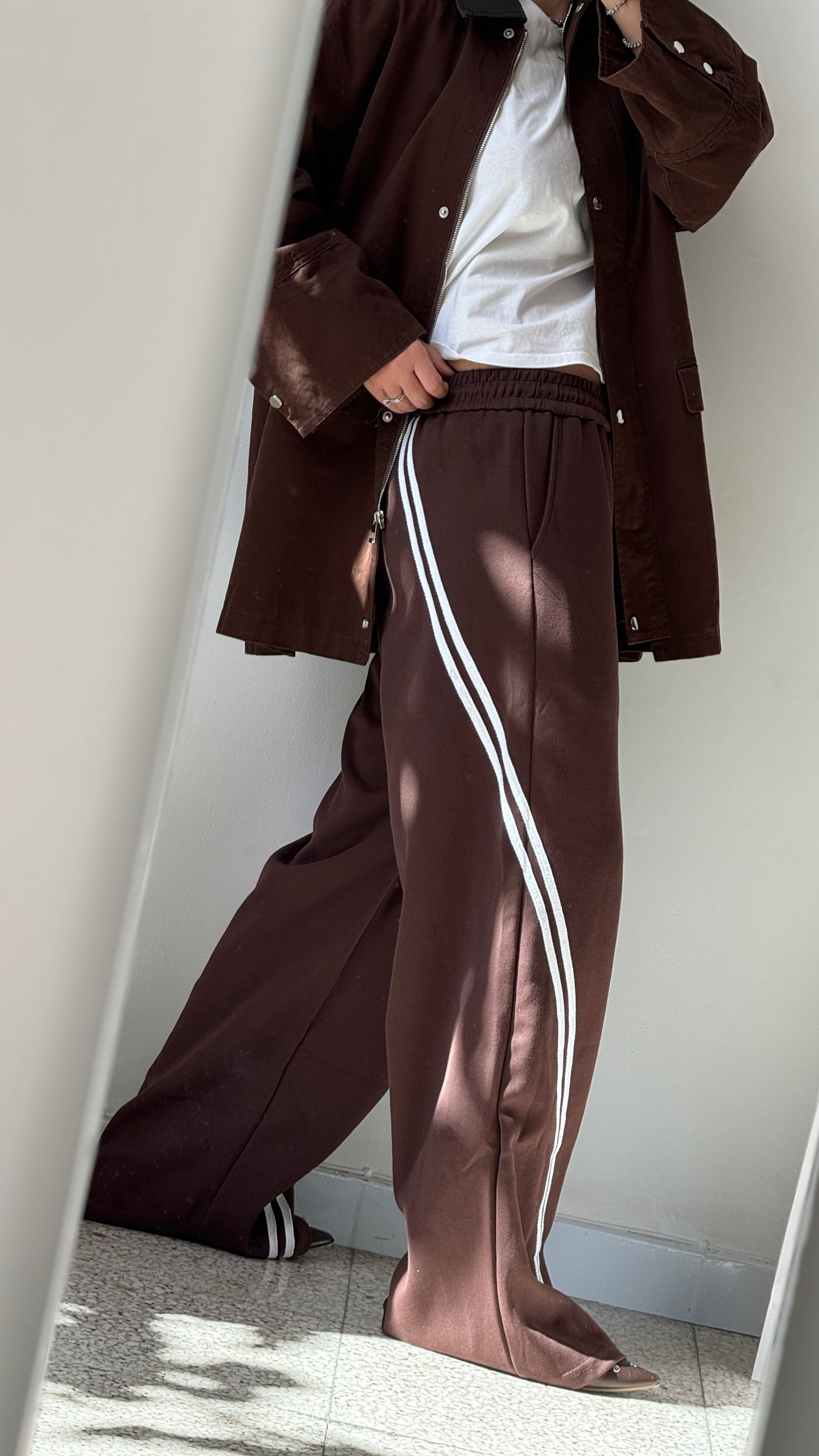 Wide Leg Joggers in Brown