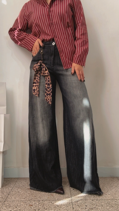 Wide Jeans with Washed Effect
