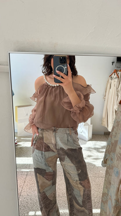 Blouse with Pearls in Brown