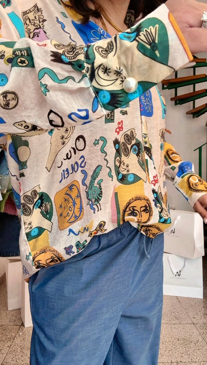 Blouse in Colorful Print