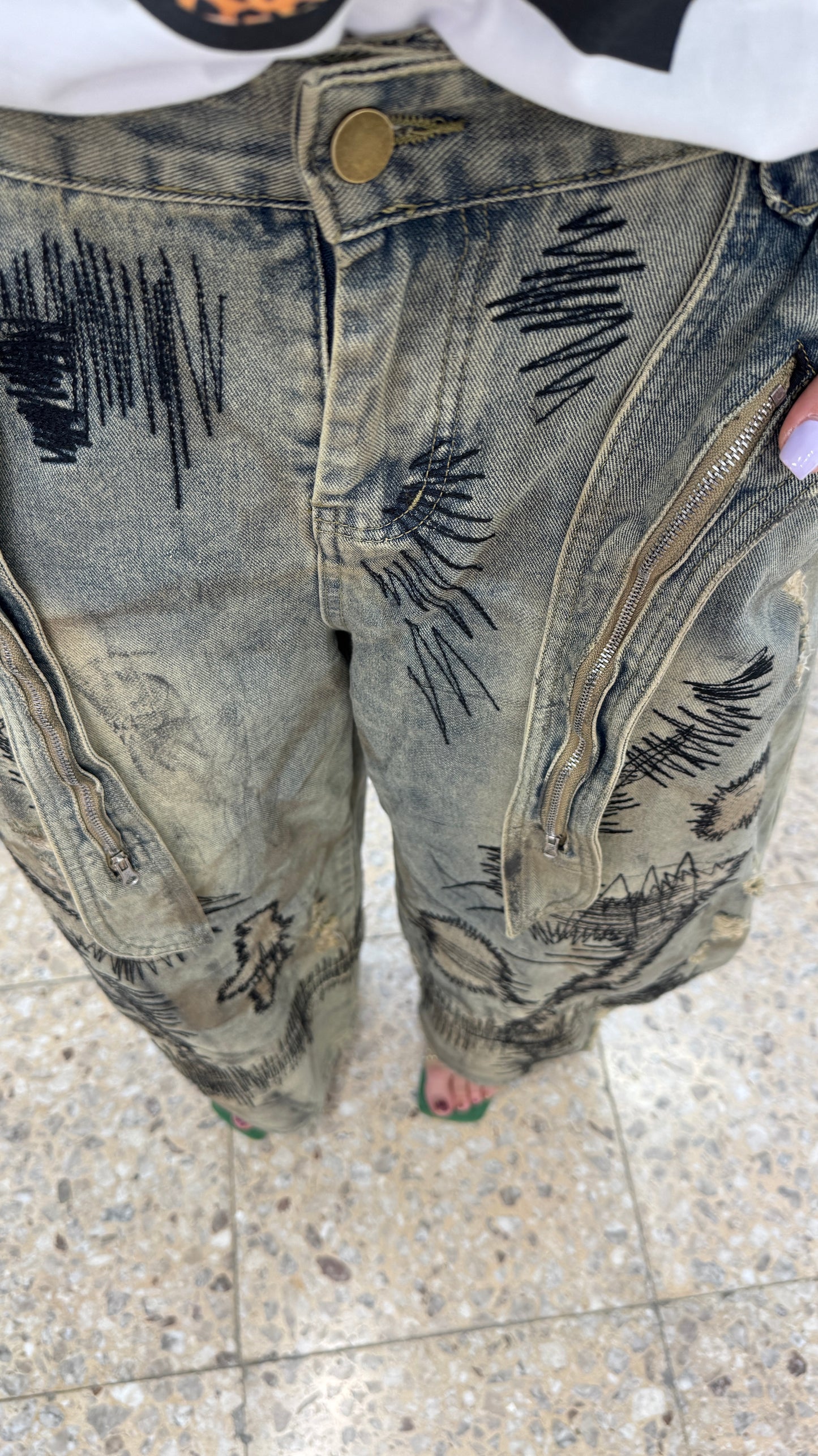 Stitched Jeans in Washed Blue