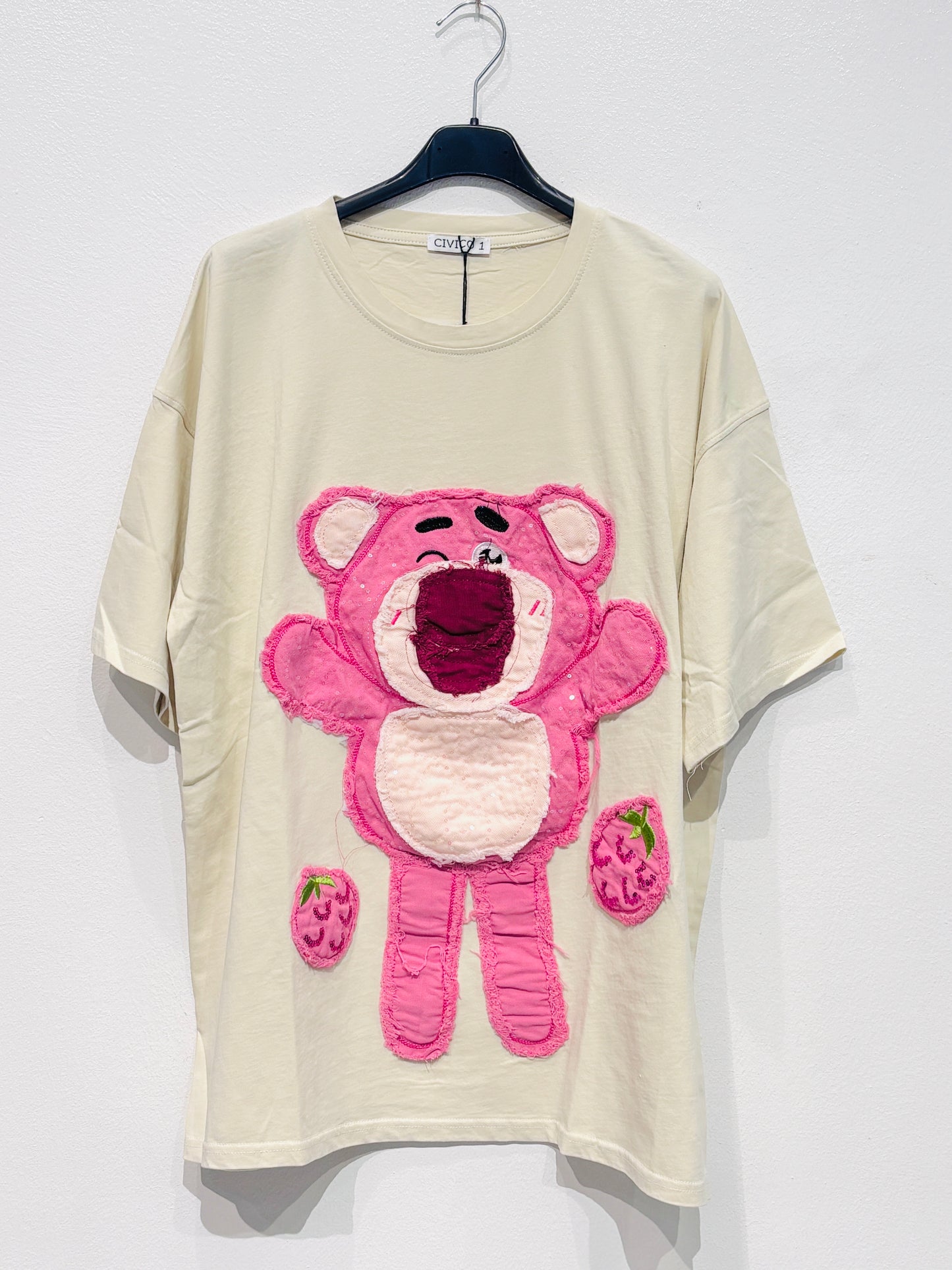White T-shirt with Bear Print