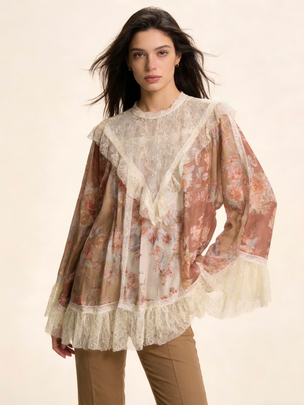 Lace Blouse in Romantic Print