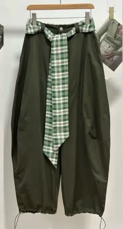 Relaxed Trousers in Khaki